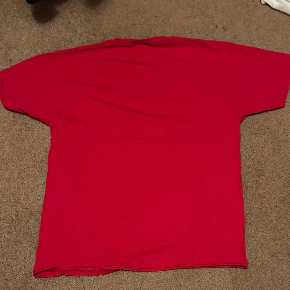 Fruit of the Loom Red Holiday Tee - Picture 3 of 3